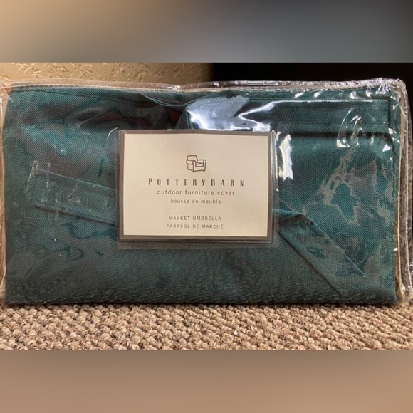 Pottery Barn Outdoor Furniture Cover Market Umbrella Cover Green NEW IN PACKAGE - Picture 1 of 3